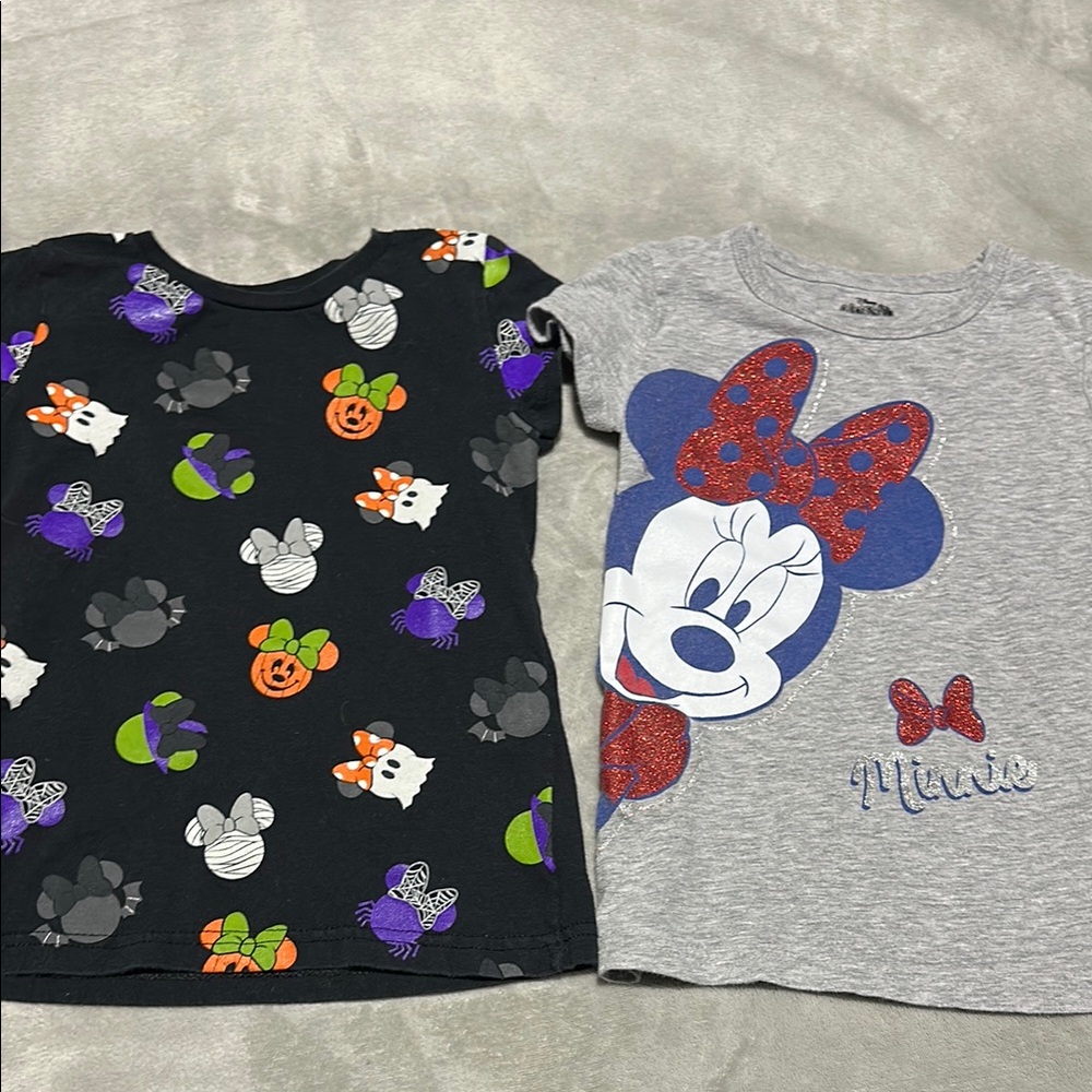 2/$10 Bundle of 2 Girls Disney Minnie Mouse T-Shirts - Size Small